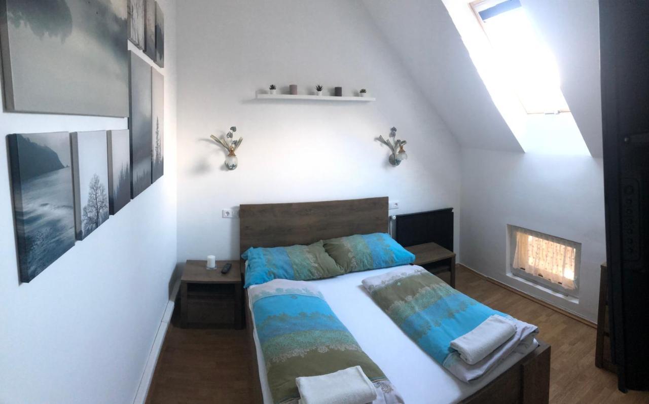 Petra Vendeghaz Otel Szekszárd Dış mekan fotoğraf