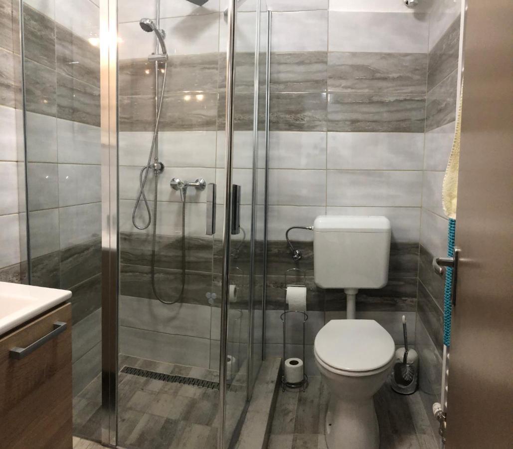 Petra Vendeghaz Otel Szekszárd Dış mekan fotoğraf