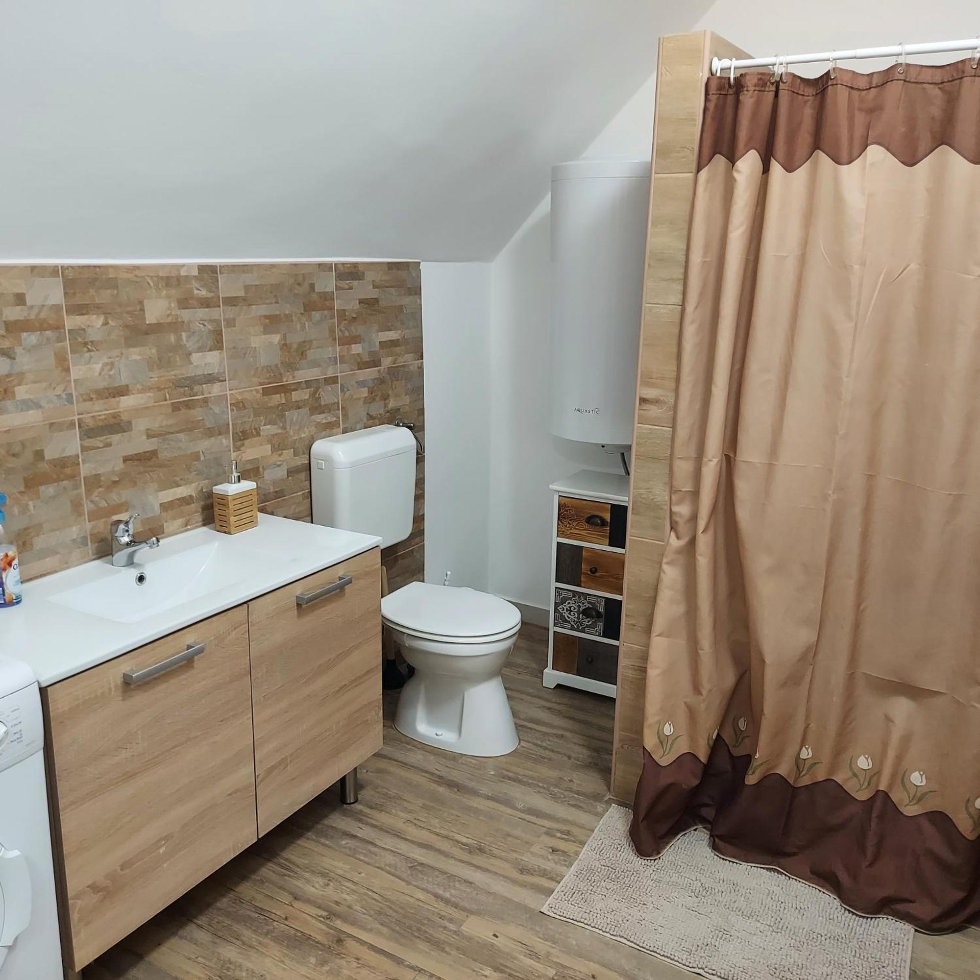 Petra Vendeghaz Otel Szekszárd Dış mekan fotoğraf